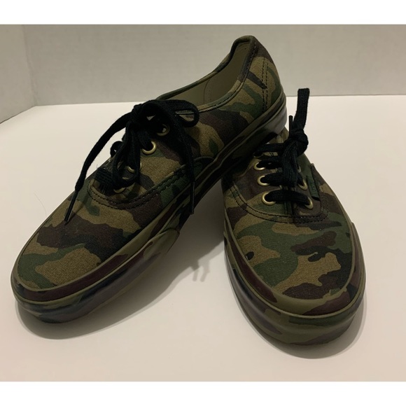 vans black camo
